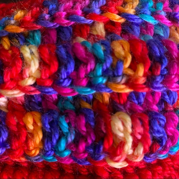 Hand-knitted Face Mask - Picture 8 of 12